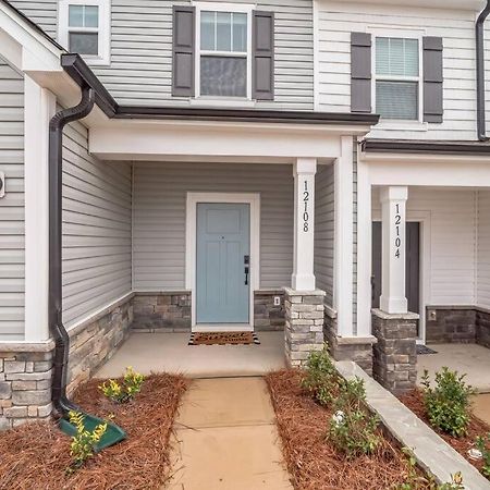 Gorgeous New Townhome/Charlotte! Exteriör bild
