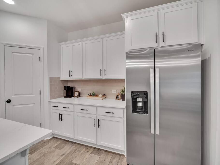 Gorgeous New Townhome/Charlotte! Exteriör bild