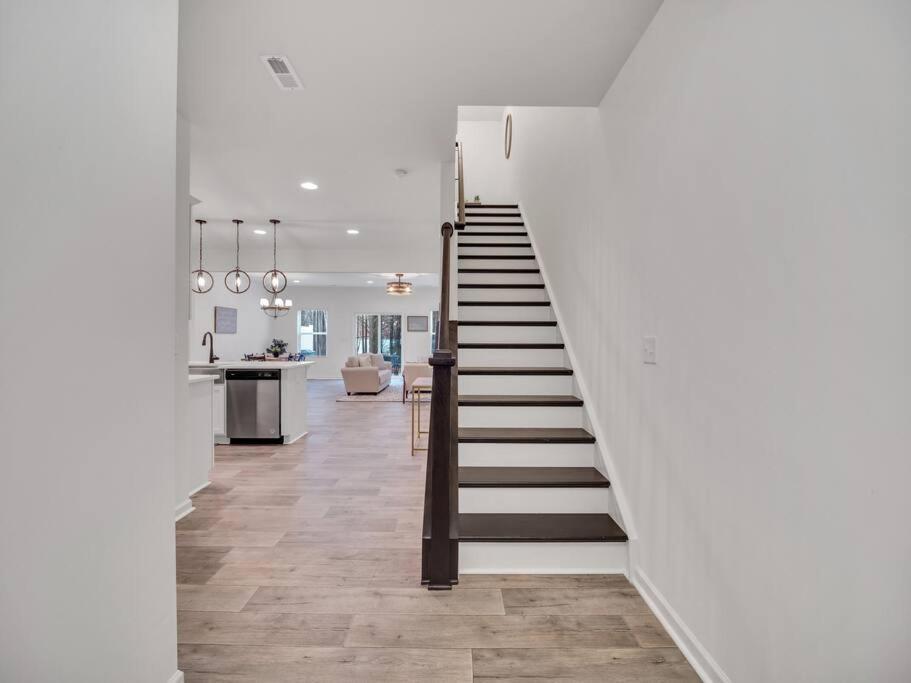 Gorgeous New Townhome/Charlotte! Exteriör bild