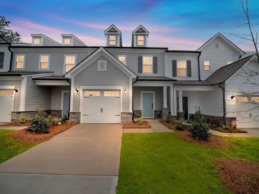 Gorgeous New Townhome/Charlotte! Exteriör bild