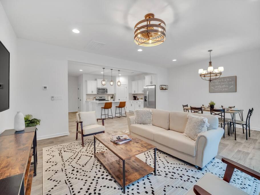 Gorgeous New Townhome/Charlotte! Exteriör bild