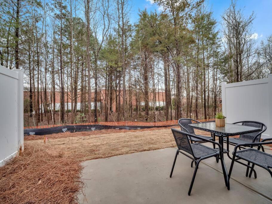Gorgeous New Townhome/Charlotte! Exteriör bild