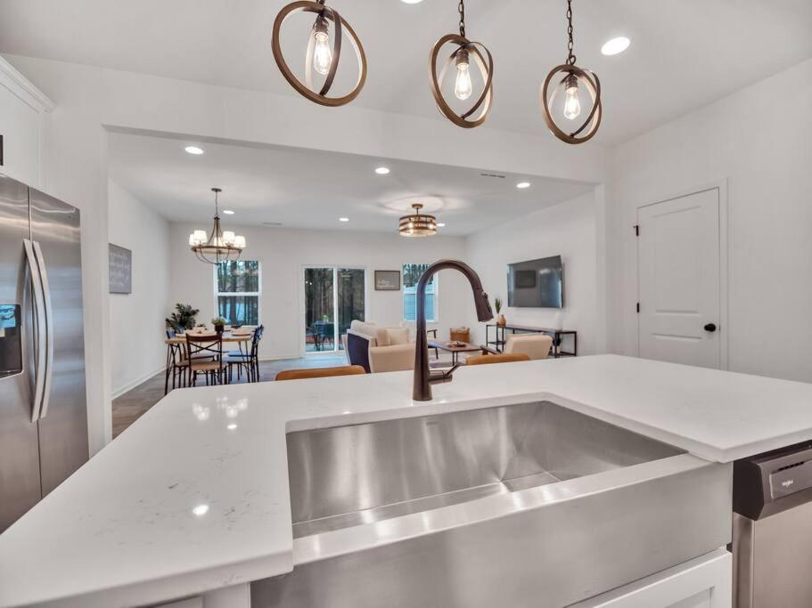 Gorgeous New Townhome/Charlotte! Exteriör bild